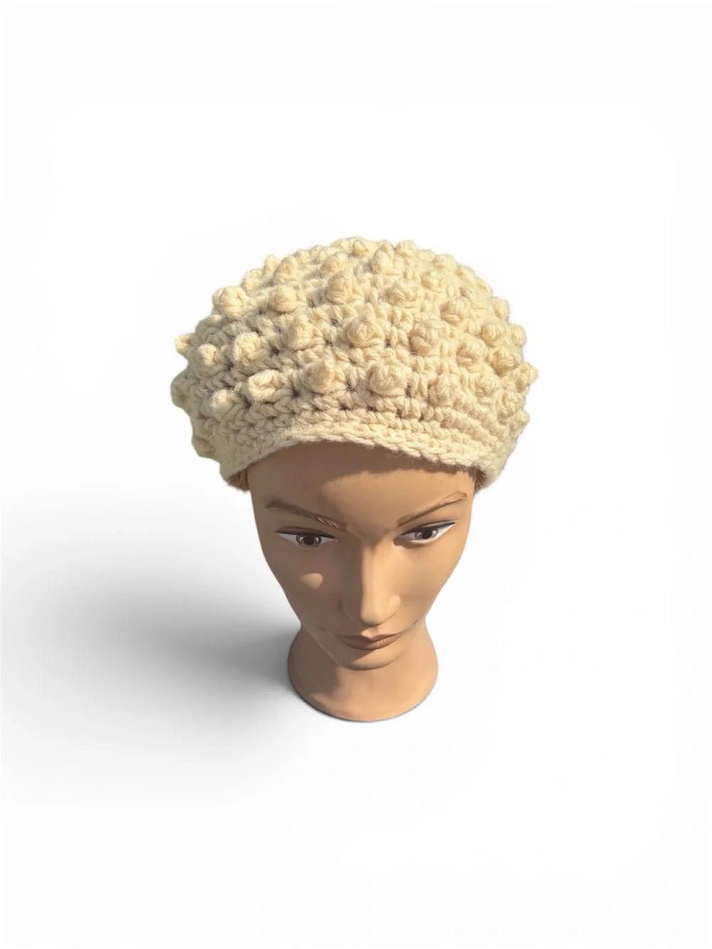 Vintage cream knobby knitted Italian wool mermaidcore beret winter hat